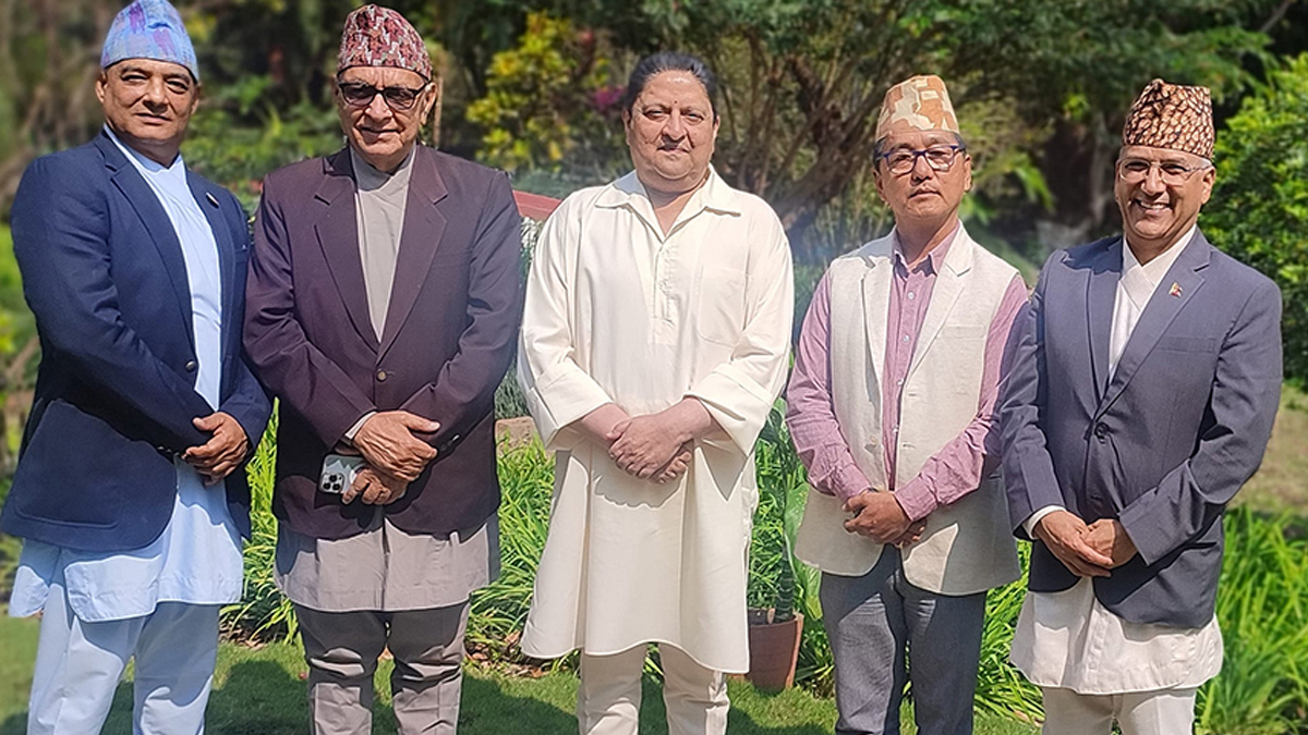 पूर्वराजा ज्ञानेन्द्र शाह र राप्रपाका शीर्ष नेताहरुबीच भेटवार्ता